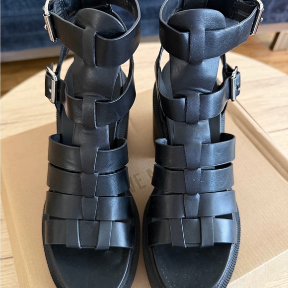 Steve Madden Black Buckle Platform Sandals - Picture 3 of 4